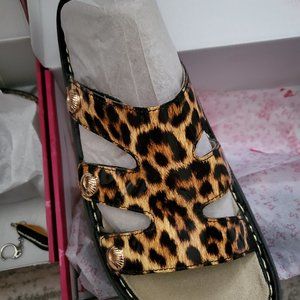 brand new leopard print sandal